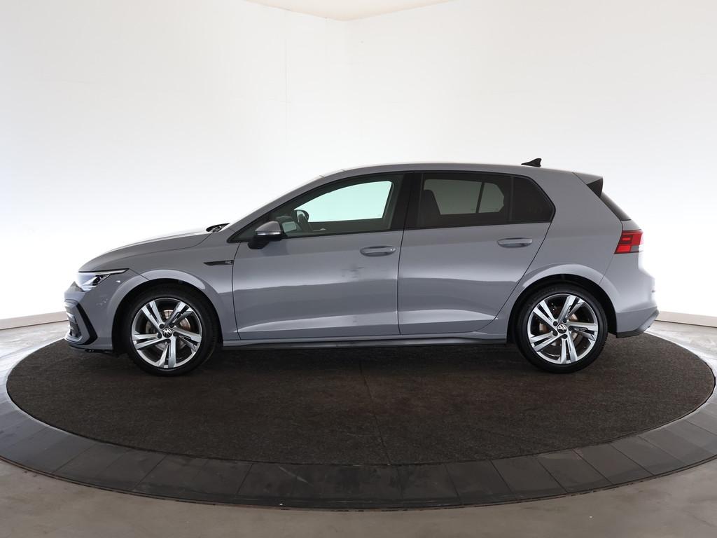 Volkswagen Golf 1.5 eTSI R-Line Business+ | Panoramadak | Cl, 4 cilinders, Leder en Stof, Bedrijf, 19 km/l