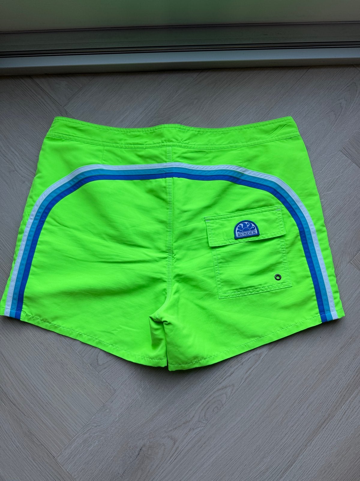 Sundek Zwemshort Neongroen met Klittenbandsluiting., Ophalen of Verzenden, Overige maten, Groen, Zwemshort