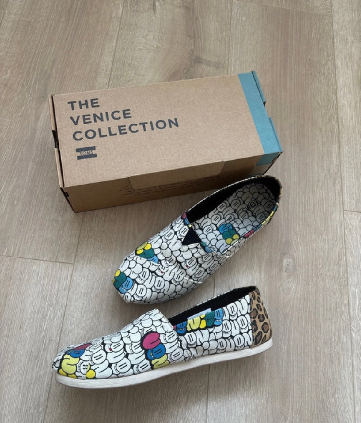 Toms multi bubble graffiti, Ophalen of Verzenden, Zo goed als nieuw, Overige kleuren, Instappers
