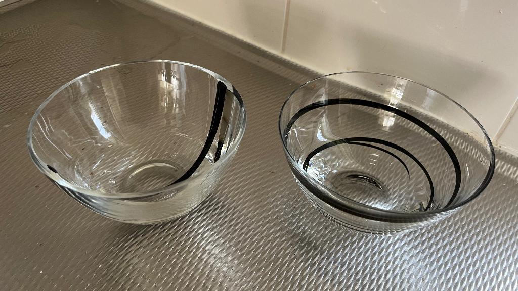 2 glazen schaaltjes, Ophalen of Verzenden, Overige stijlen, Glas, Schaal of Schalen