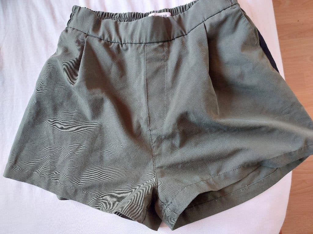 donkergroene korte broek Pull & Bear maat M, Kleding | Dames, Ophalen, Gedragen, Groen, Kort