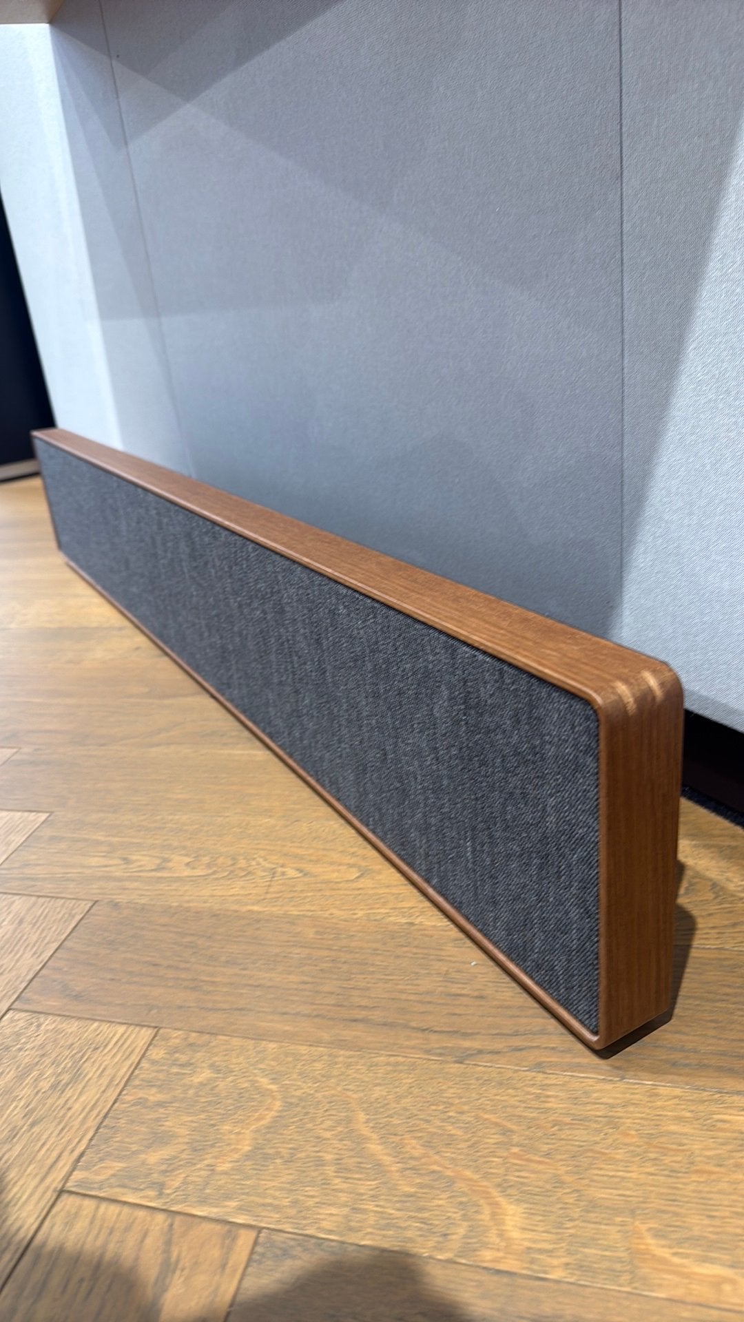 Bang & Olufsen B&O BeoSound Stage Hout, Bang & Olufsen, Info@bang-olufsen.dk, Ophalen of Verzenden, Zo goed als nieuw