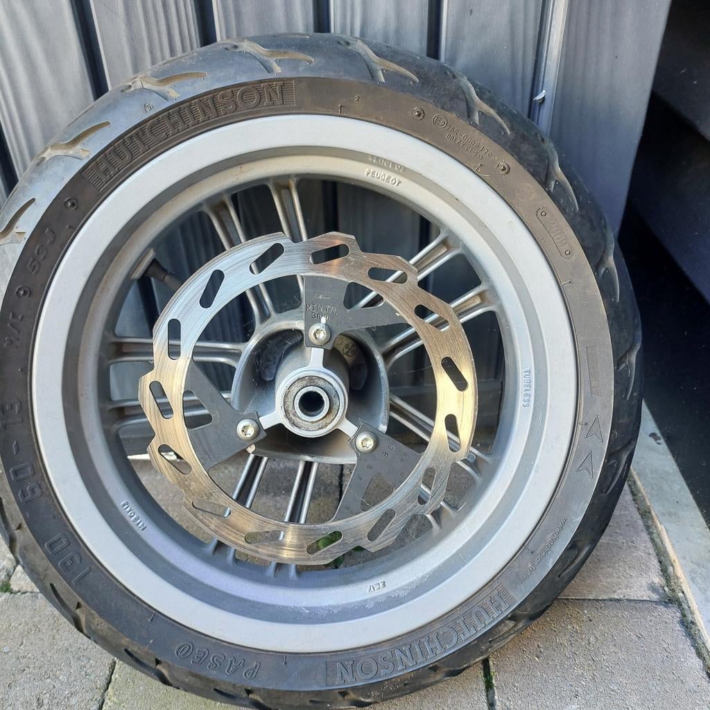 Voorwiel Peugeot Speedfight 3 met band, Ophalen of Verzenden, Overige typen, Peugeot