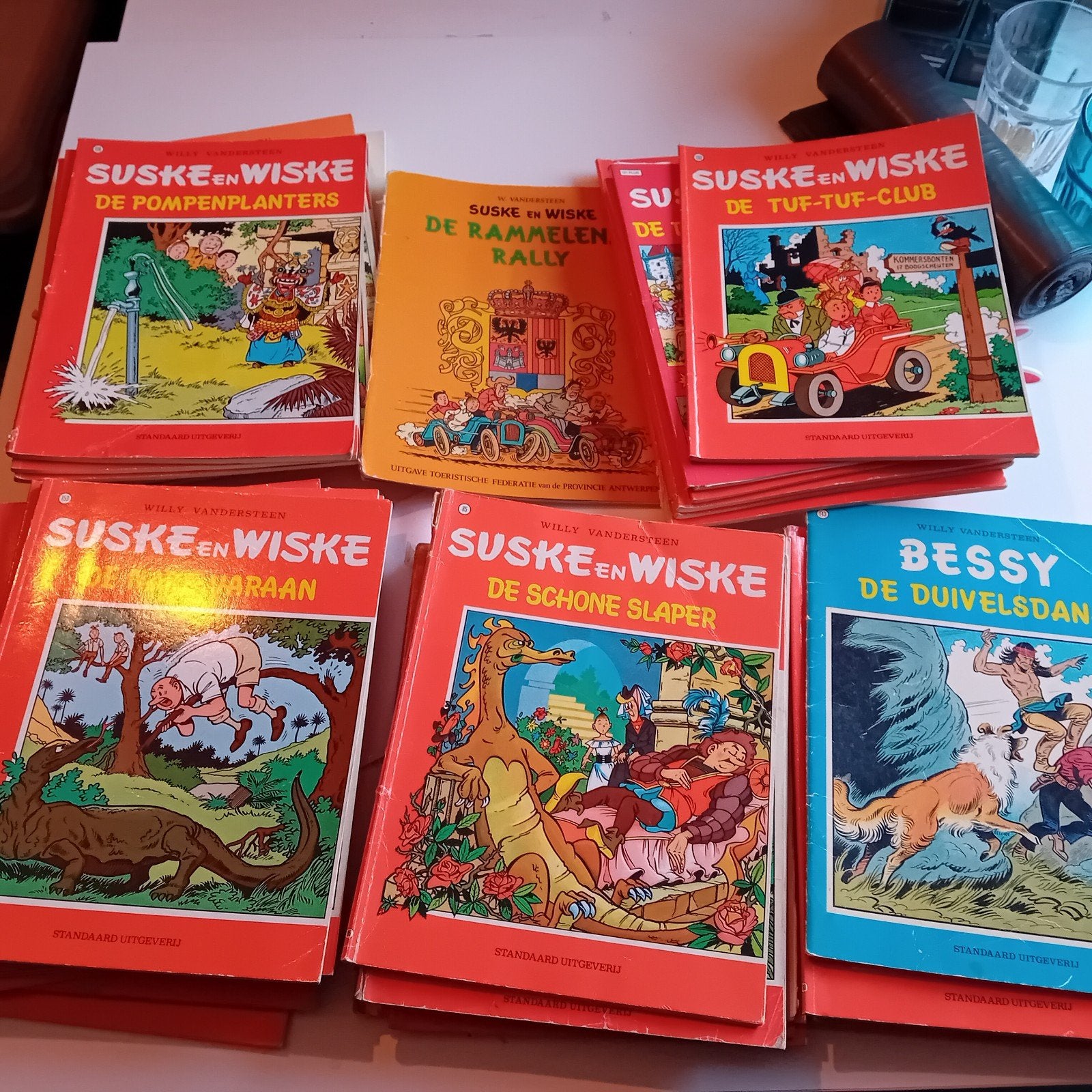 Ruim 40 Suske en Wiske stripboeken strips, Meerdere stripboeken, Ophalen of Verzenden, Gelezen, Willy Vandersteen