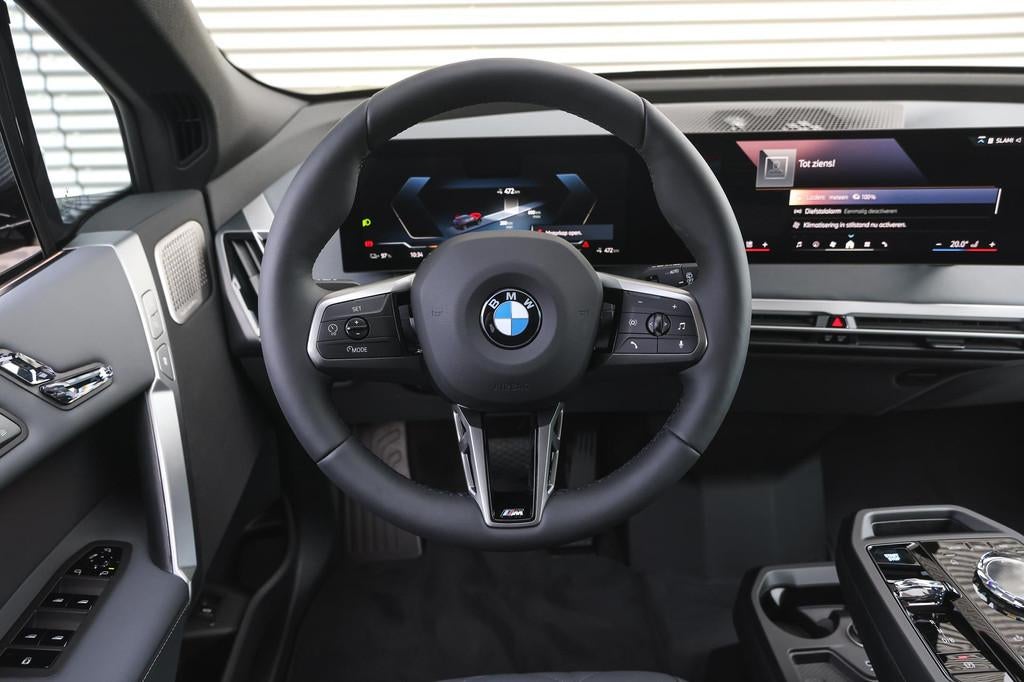 BMW iX xDrive50 High Executive / Panoramadak / Trekhaak / Ad, 523 pk, Zwart, Vierwielaandrijving, 2485 kg