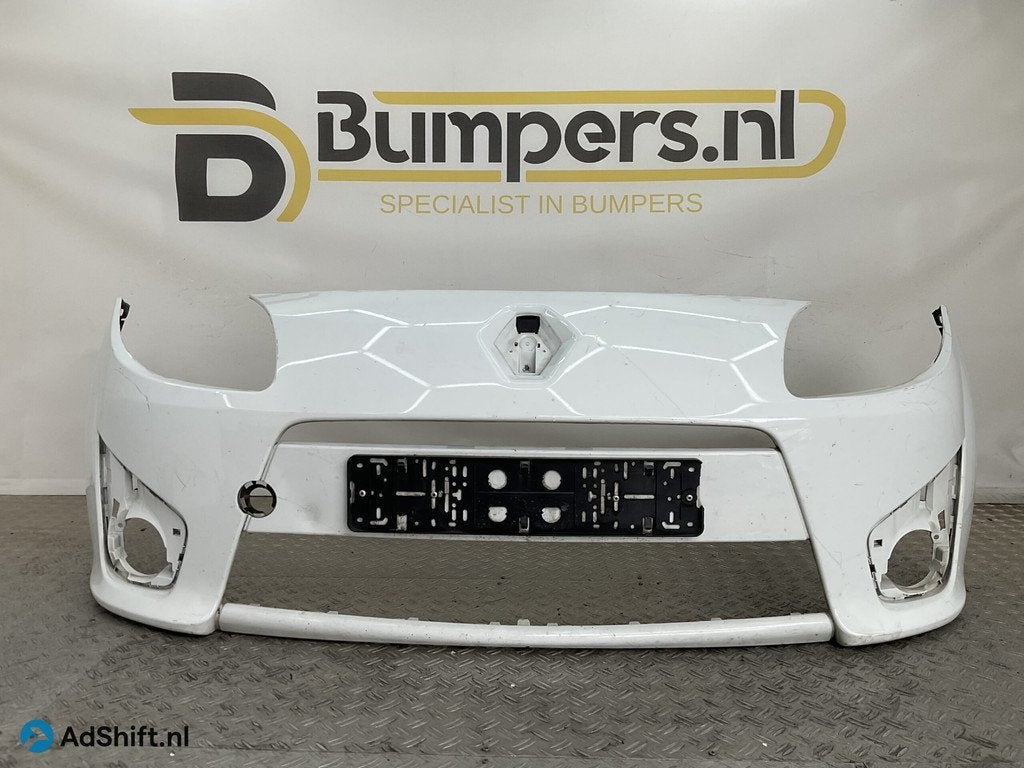 BUMPER Renault Twingo 2 GT 2007-2013 8200649327 VOORBUMPER F