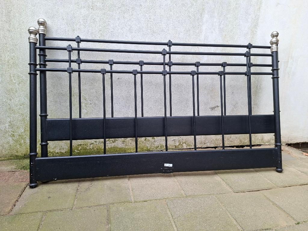 Bed frame 160 cm Svelvik Ikea, Ophalen, Gebruikt, Zwart, Tweepersoons
