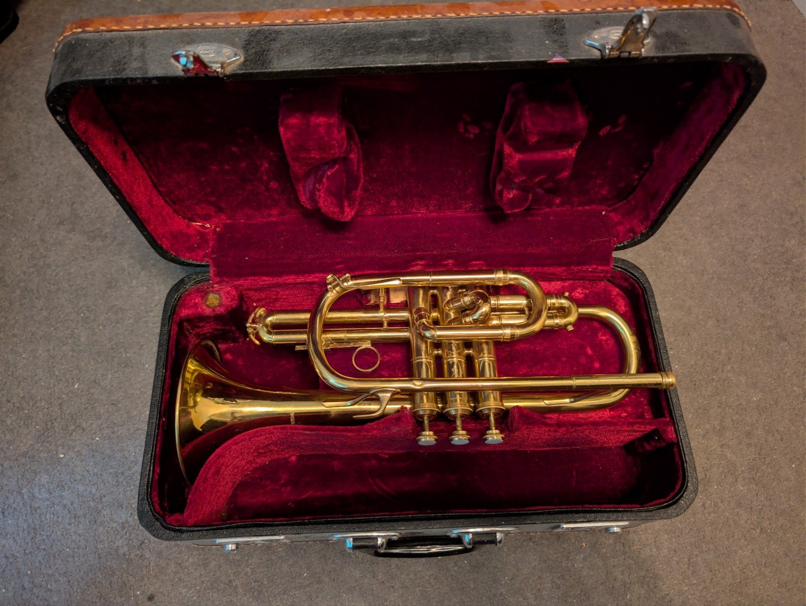 Vintage cornet met koffer - Ideaal voor beginners, Ophalen, Gebruikt, Overige typen, Met koffer
