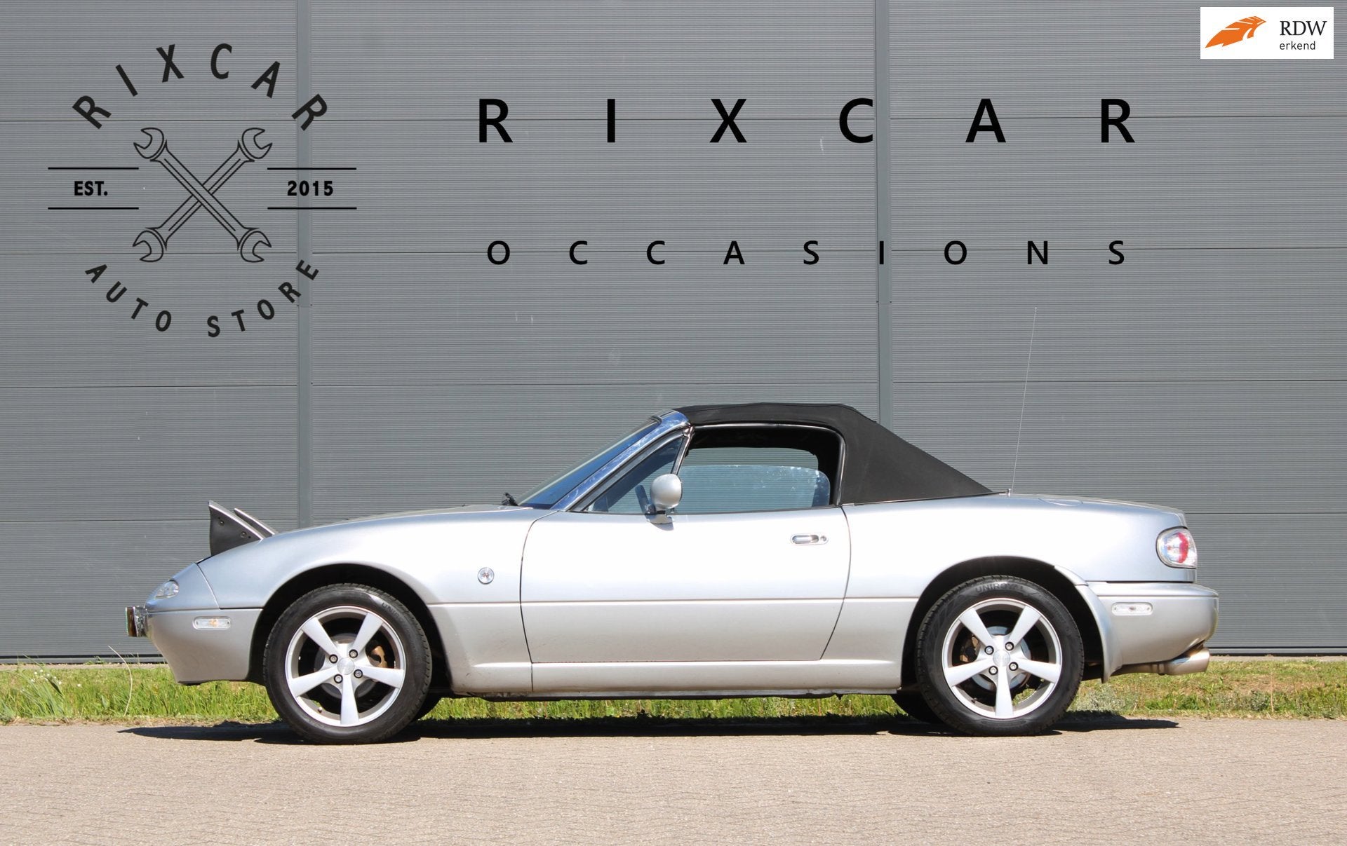 Mazda MX-5 1.6i-16V KlapKoplampen NieuweSofttop, Gebruikt, Zwart, 4 cilinders, Cabriolet