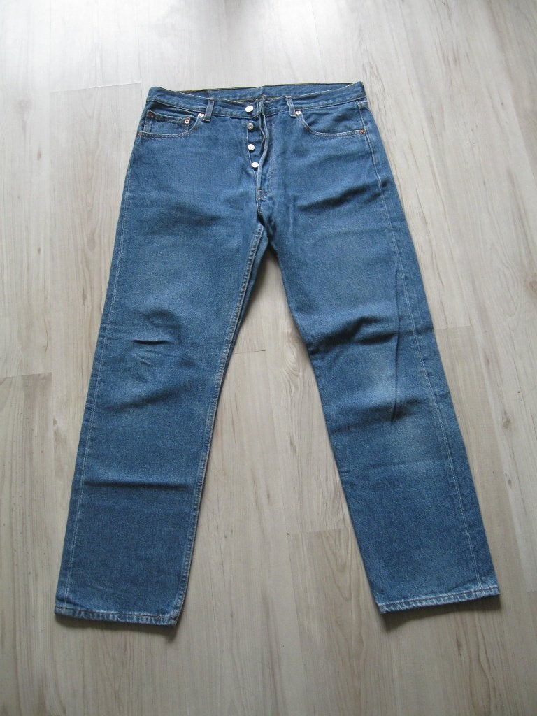 LEVI s 501 W34 L30 blauw goede staat, Blauw, Ophalen of Verzenden, Zo goed als nieuw, W27 (confectie 34) of kleiner