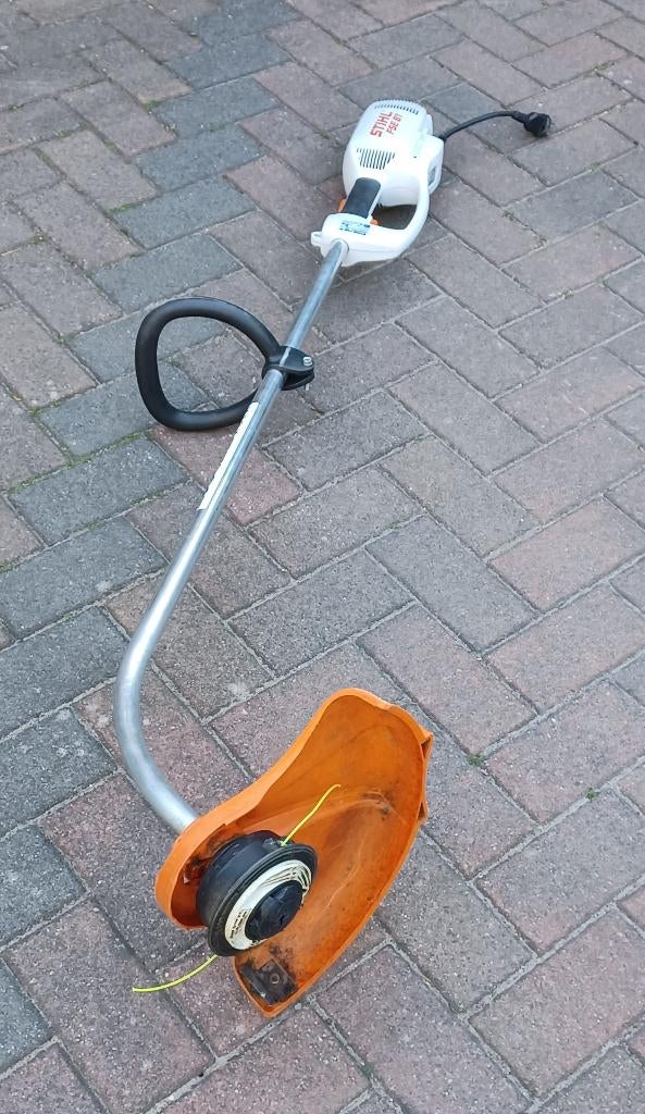 bosmaaier/trimmer Stihl, Tuin en Terras, Bosmaaiers, Ophalen, Stihl, Zo goed als nieuw, 10 tot 30 cm