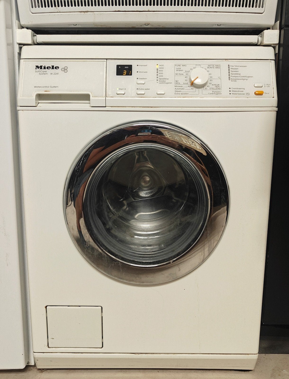 Miele SoftCare System W2241 Wasmachine 5kg, Witgoed en Apparatuur, Wasmachines, Gebruikt, Voorlader, 4 tot 6 kg, 85 tot 90 cm