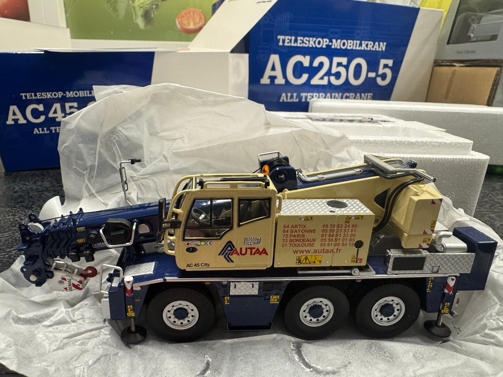 Autaa Demag AC45 City All Terrain Kraan model nieuw  1:50, Hobby en Vrije tijd, Ophalen, Nieuw, Hijskraan, Tractor of Landbouw