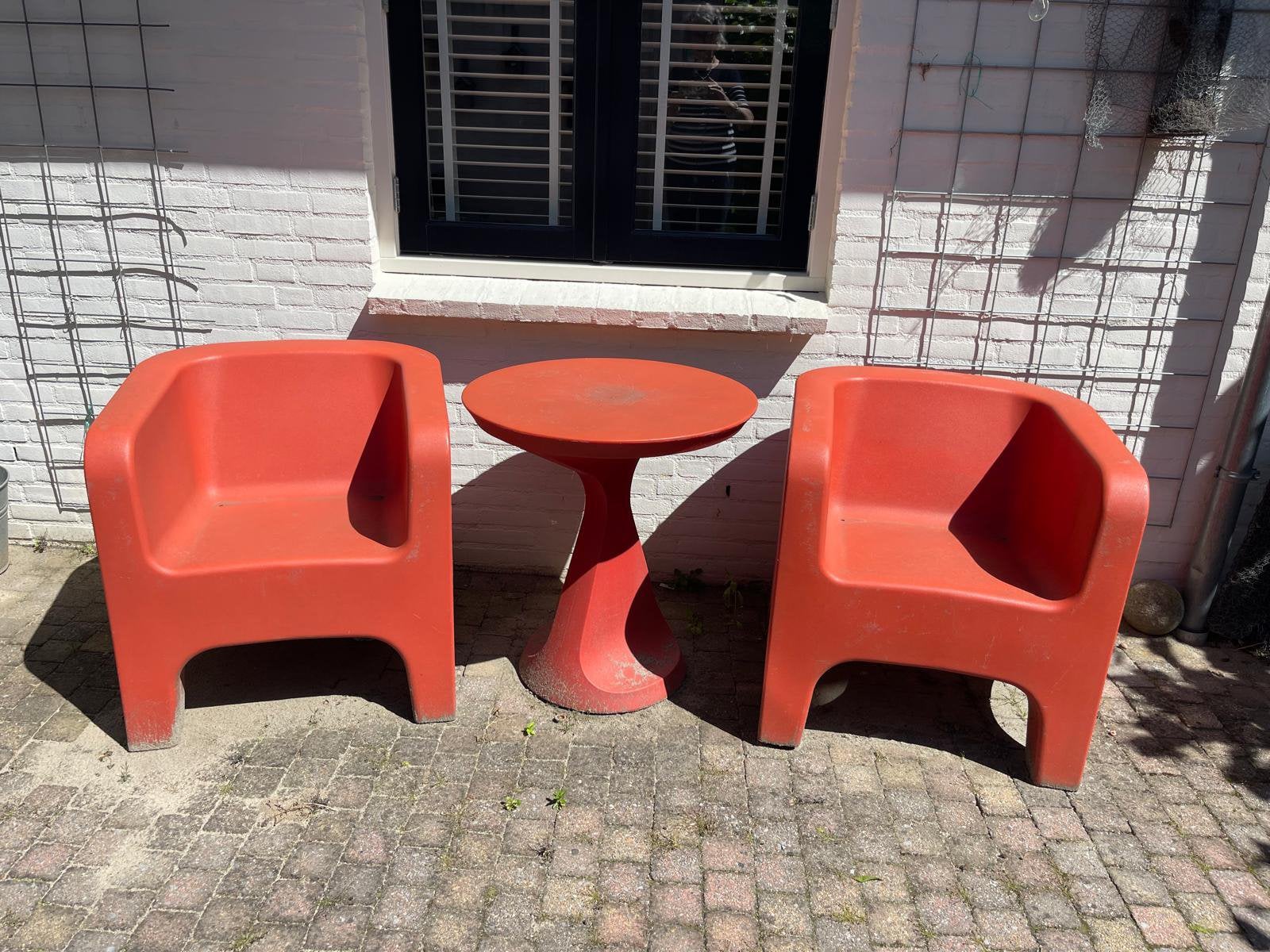 Bubble line van Kartell 🪴 Tuinset: 2 Stoelen en Bijzettafel, Tuin en Terras, Tuinsets en Loungesets, Kunststof, Gebruikt, Bijzettafel
