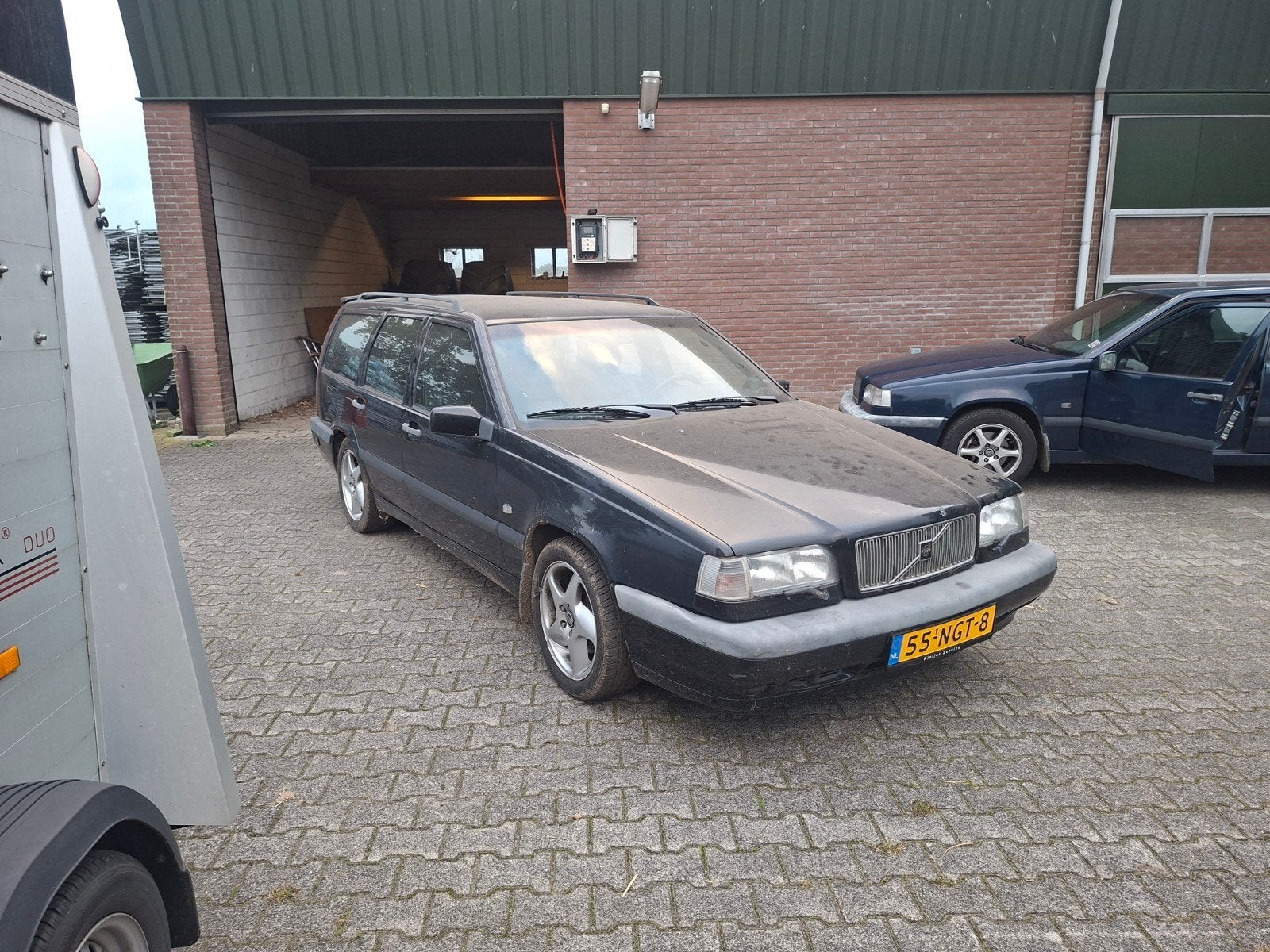Volvo 850 2.3 T-5 AUT 1994 Zwart, Auto's, 1504 kg, 700 kg, Zwart, Stationwagon