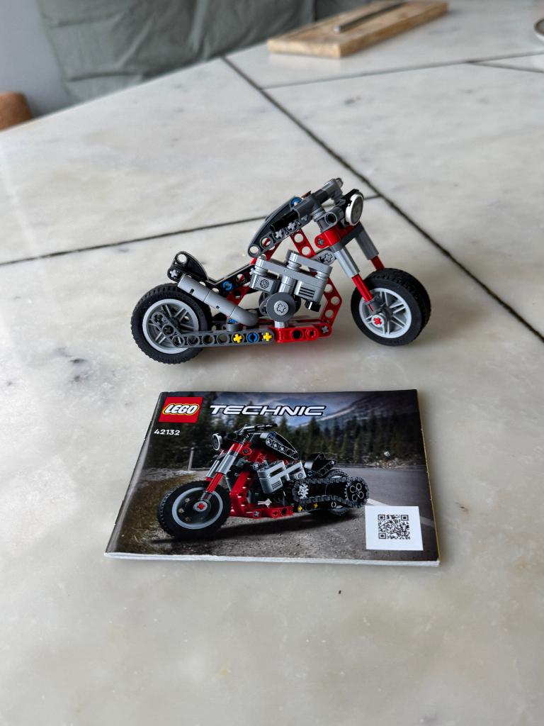 LEGO Technic Motor - 42132, Lego, Ophalen of Verzenden, Zo goed als nieuw, Complete set