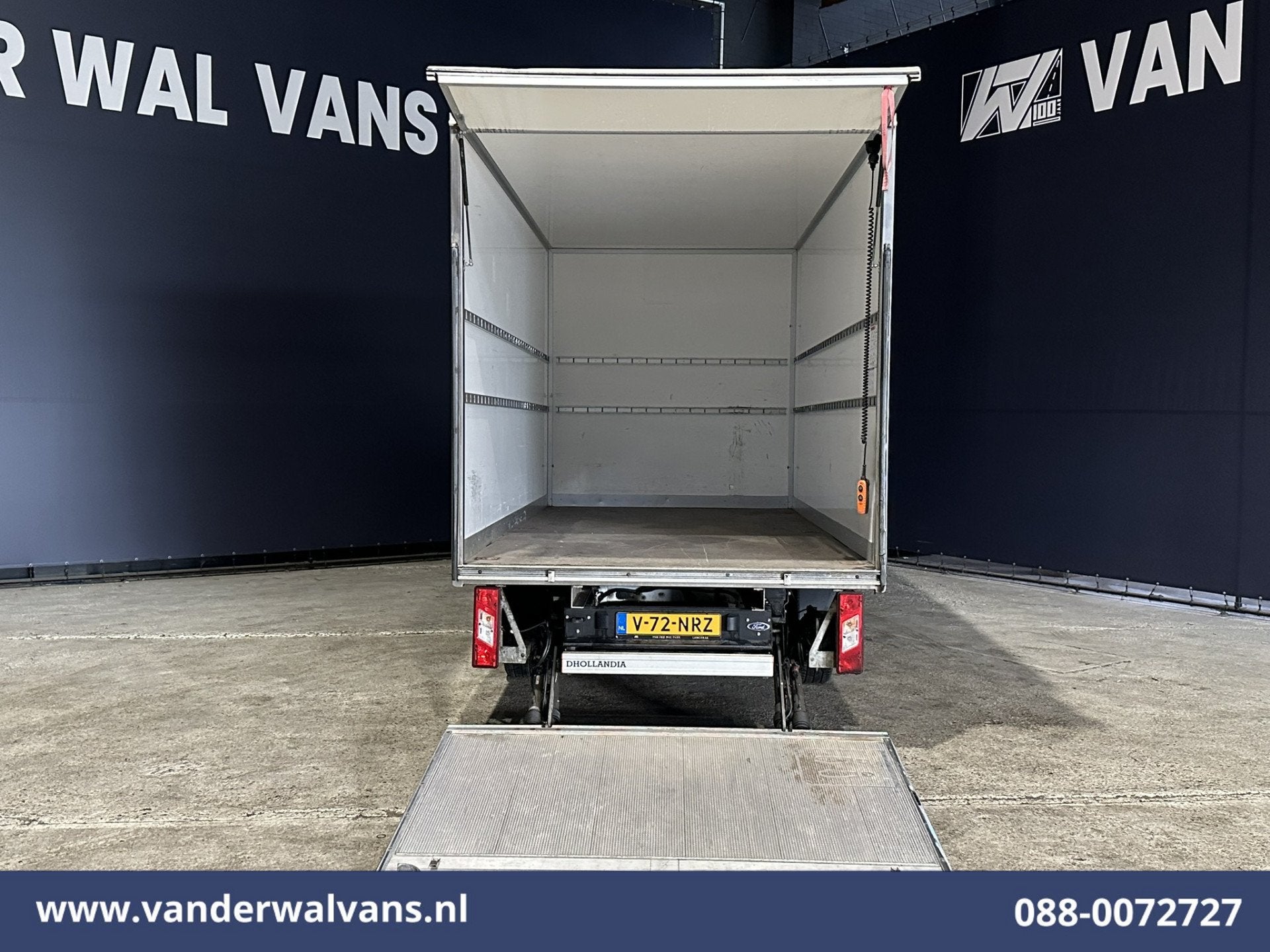 Ford Transit 2.0 TDCI 161pk Bakwagen Laadklep Euro6 Airco |, 4 cilinders, 160 pk, 2800 kg, Wit