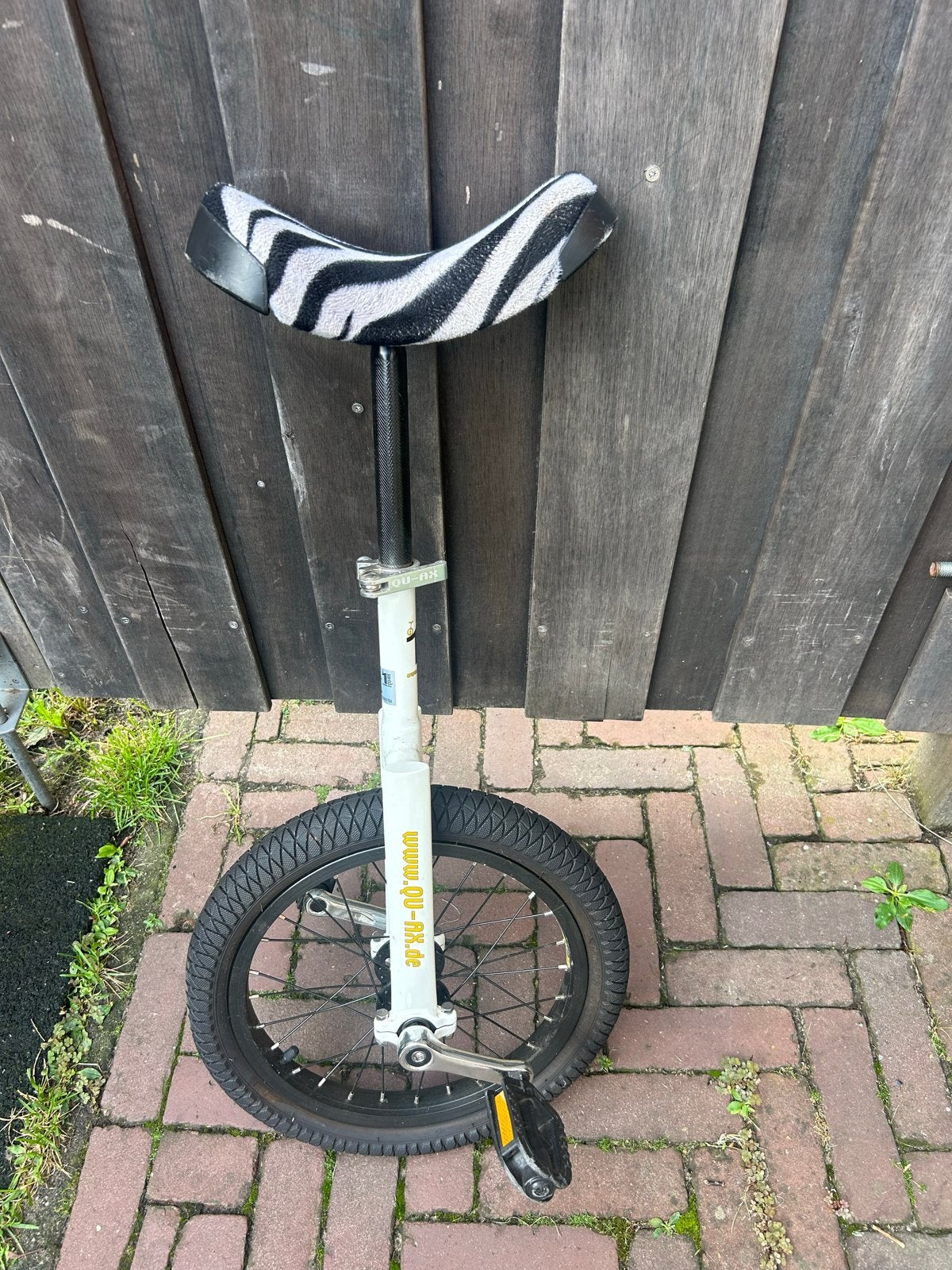 QU-AX 16” Eenwieler voor beginners - Z.G.A.N., Ophalen, Zo goed als nieuw