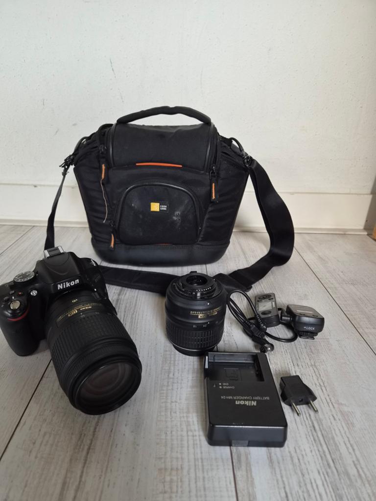 Nikon D5100 spiegelreflexcamera met 2 lenzen en accessoires, Ophalen of Verzenden