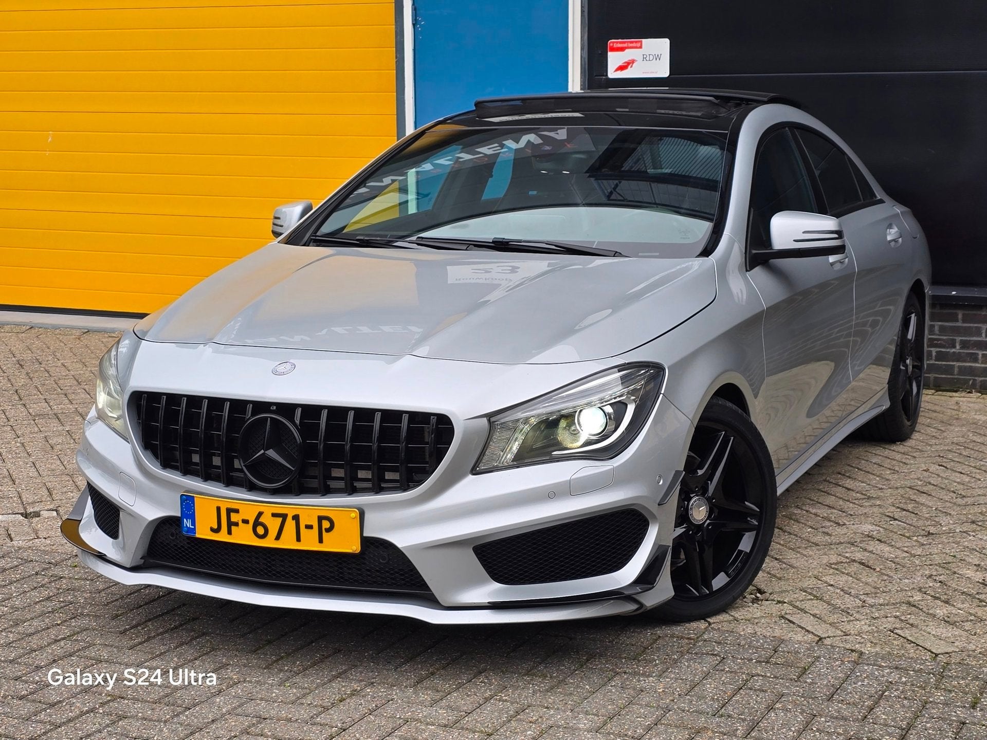 Mercedes-Benz CLA-klasse 180 AMG Line / Aut / NAP / Navi / C, Gebruikt, Euro 6, 4 cilinders, 715 kg