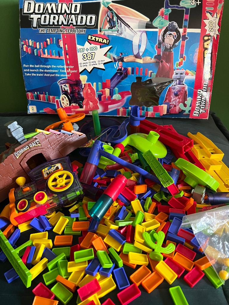 Domino tornado, Ophalen, Gebruikt