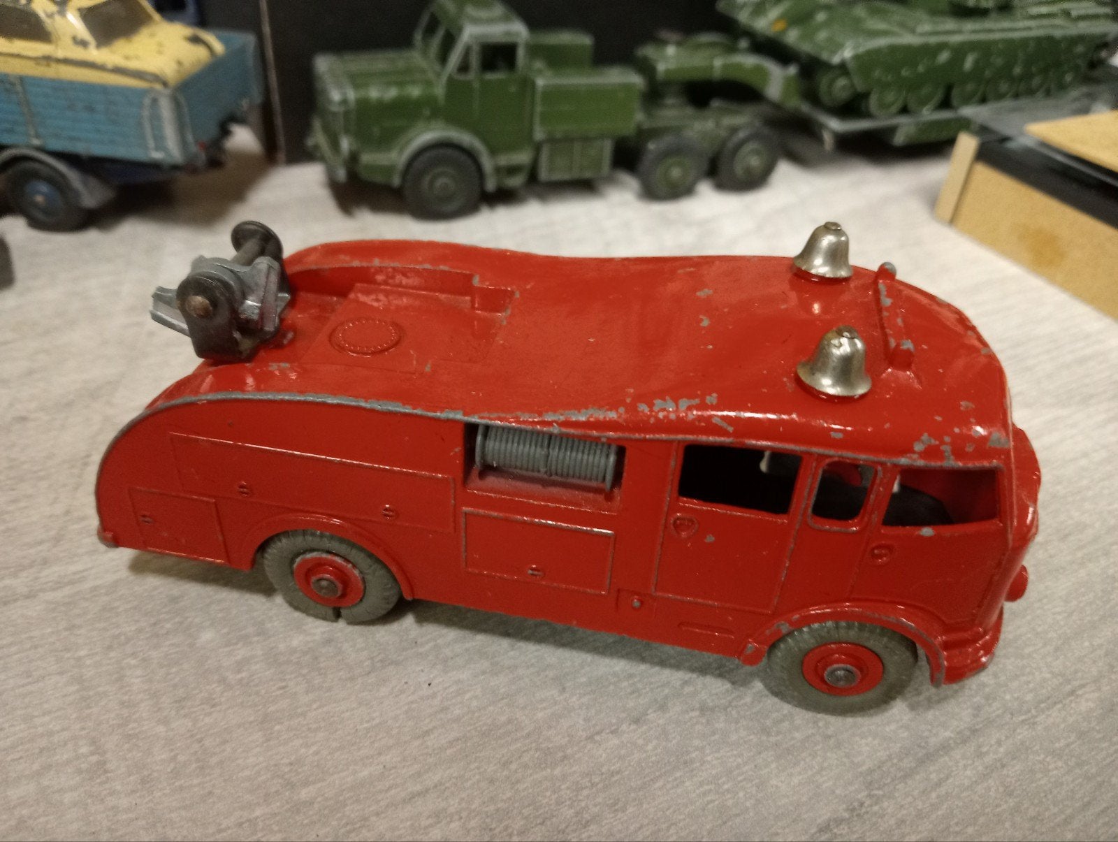 Dinky toys 555 Fire Engine, Ophalen of Verzenden, Gebruikt, Bus of Vrachtwagen, Dinky Toys