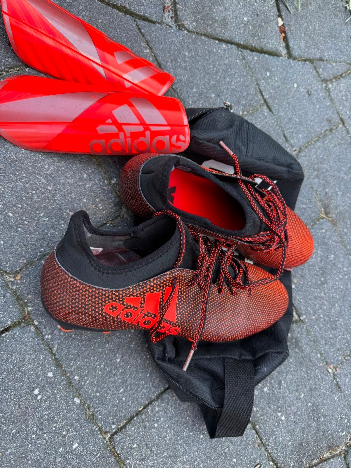 adidas voetbal schoenen, Ophalen, Zo goed als nieuw, Schoenen