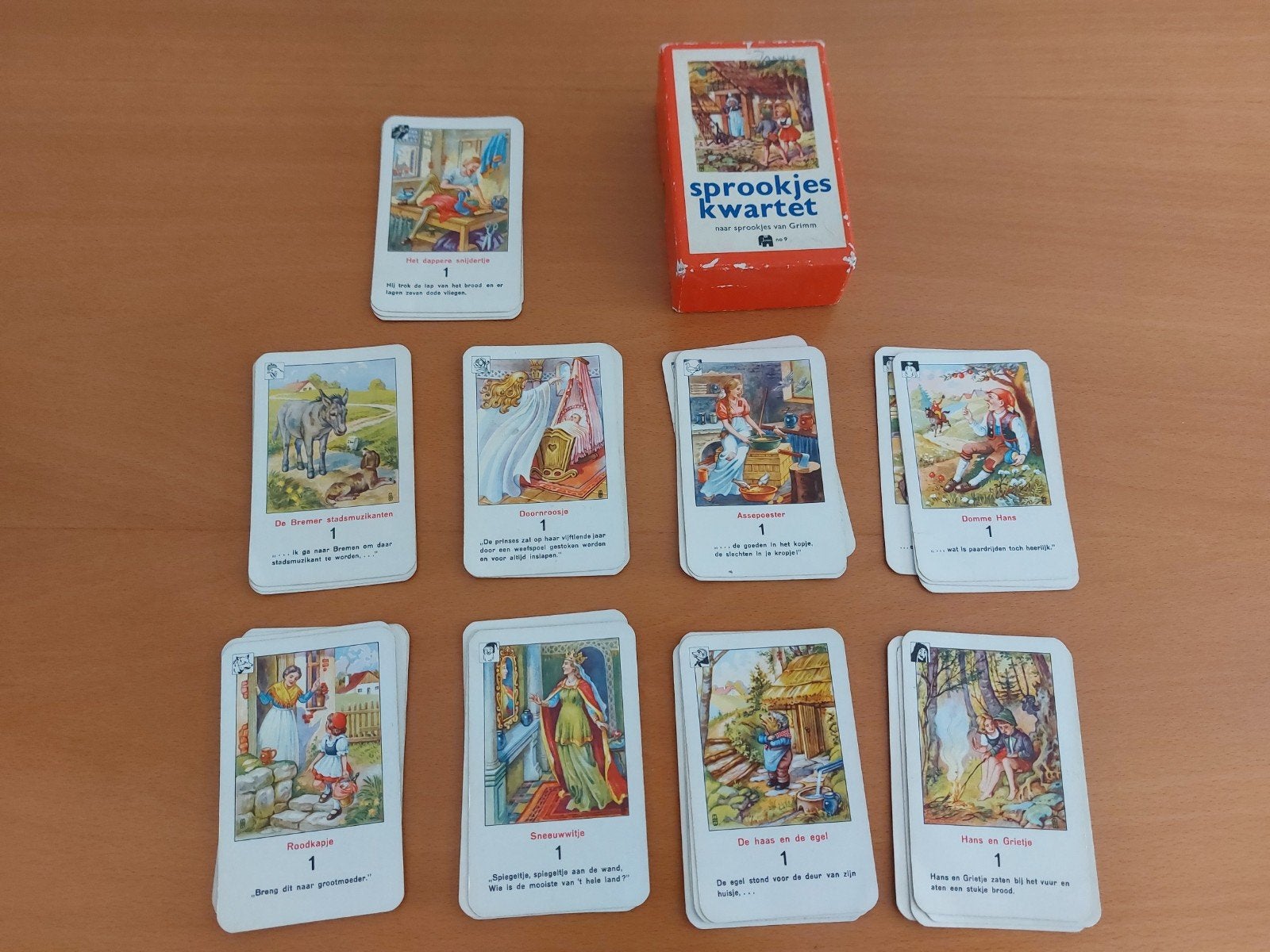 Drie kwartetten: VINTAGE SPROOKJES en KIKKER en HUISDIEREN, Verzamelen, Ophalen of Verzenden, Zo goed als nieuw, Kwartet(ten)