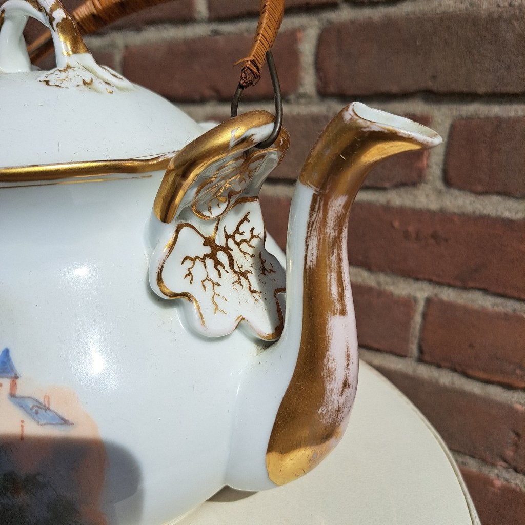 Antieke franse chocolade kan of theepot, Ophalen