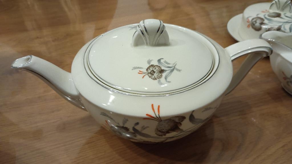 Stijlvol 10-delig Victoria servies, Ophalen