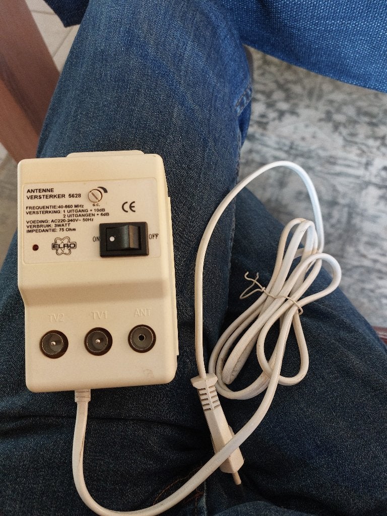 Elro tv antenne versterker., Ophalen, Gebruikt, Minder dan 2 meter, Tv-kabel