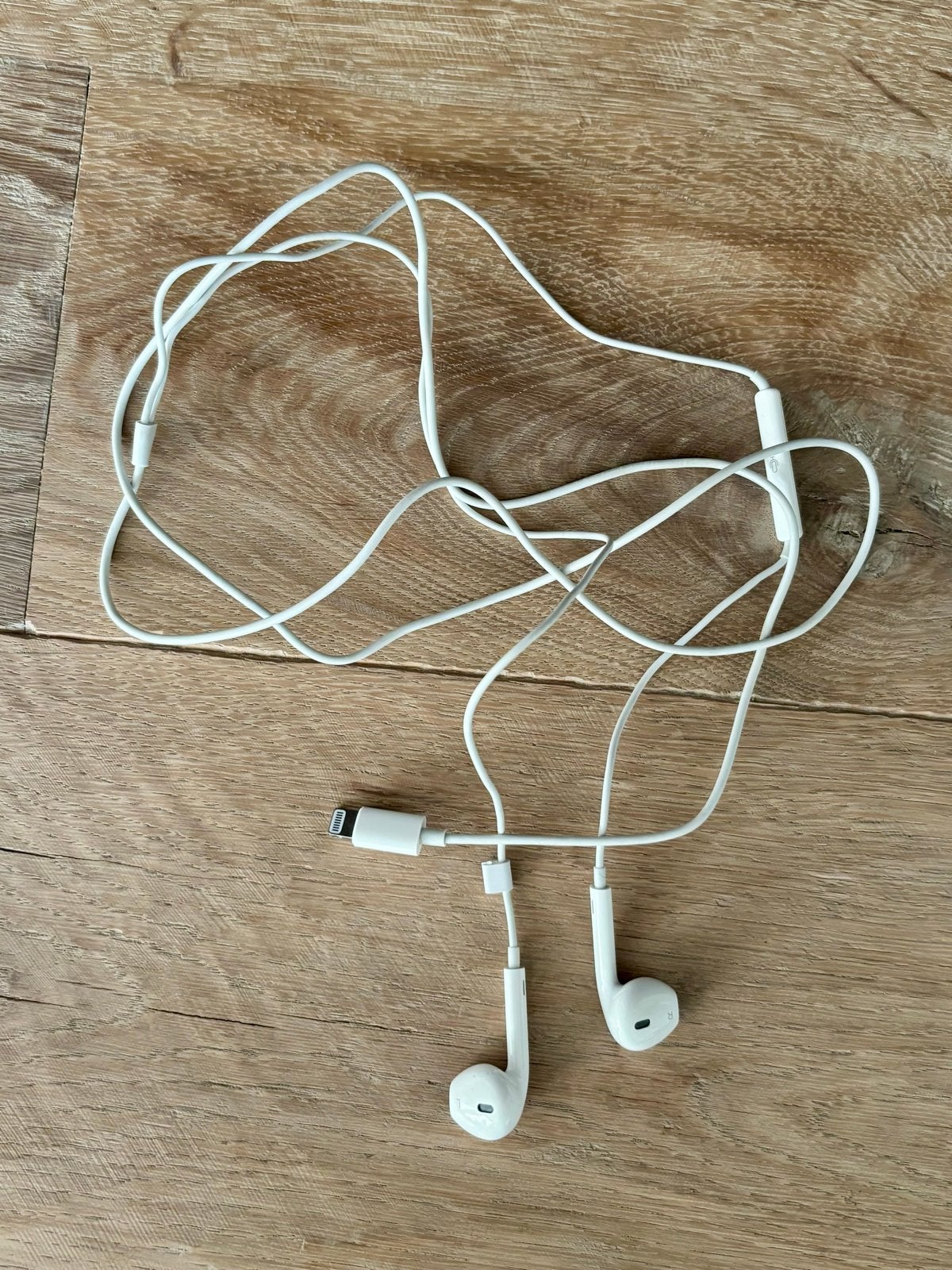 Apple EarPods met Lightning-connector, In-ear, Gebruikt, Ophalen of Verzenden, Wit