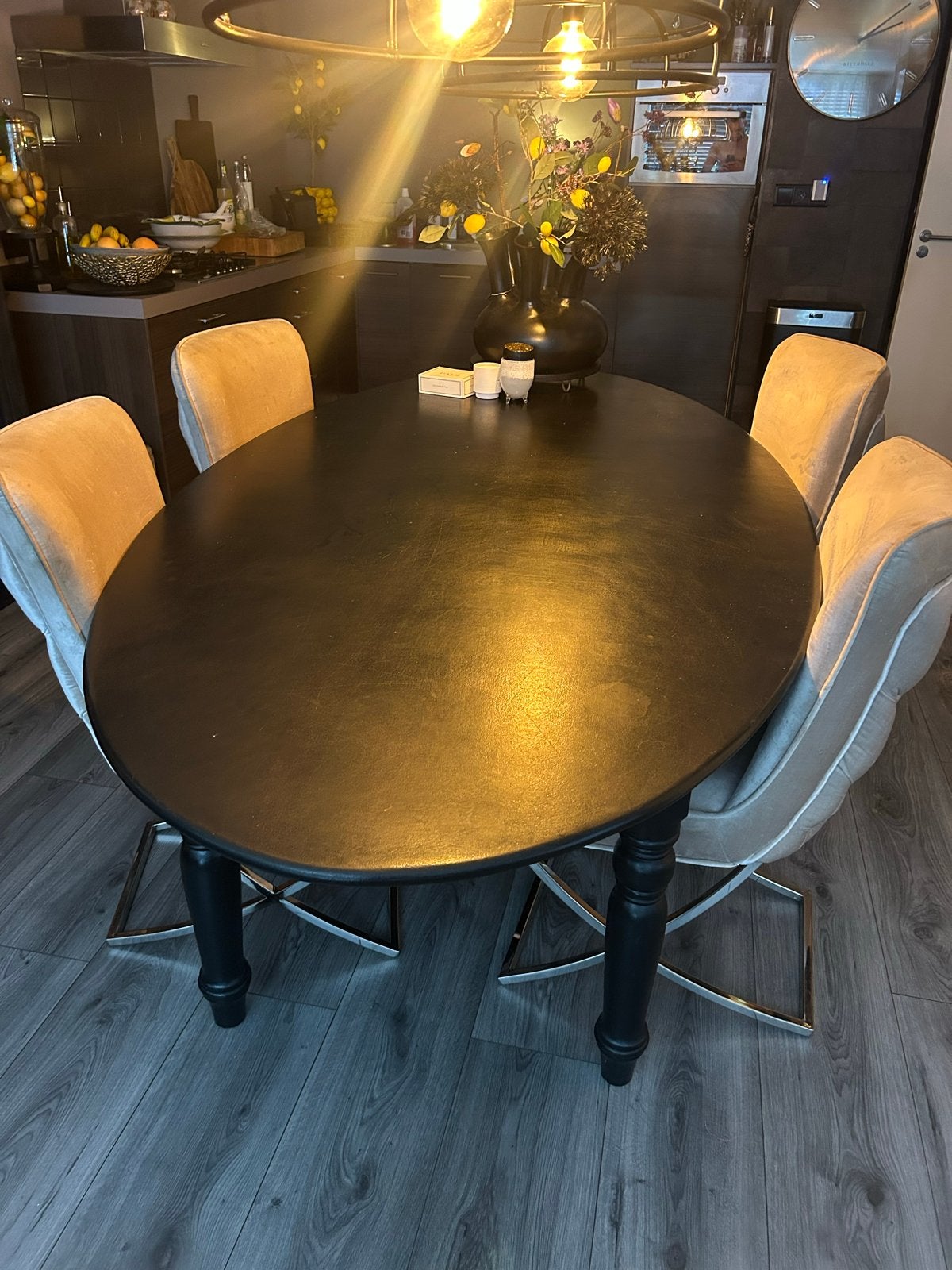Grote ovale eettafel met 4 stoelen, Ophalen, Gebruikt, 100 tot 150 cm, 200 cm of meer