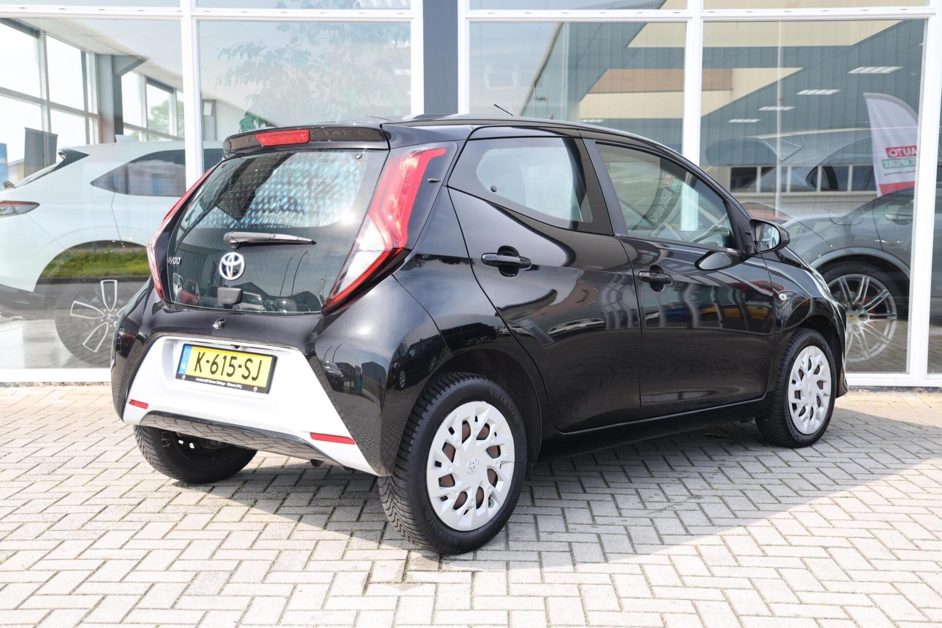Toyota Aygo 1.0 VVT-i x-play|Camera|Apple carplay/android au, Auto's, Toyota, Voorwielaandrijving, Gebruikt, Euro 6, 4 stoelen