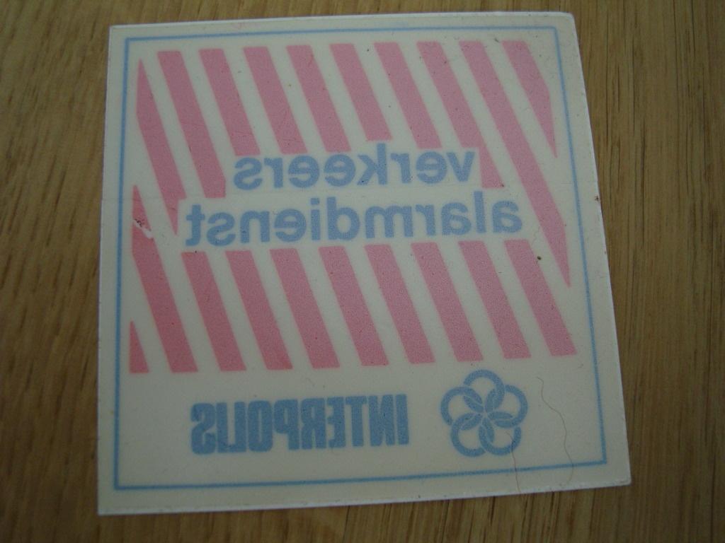 sticker raamsticker interpolis verkeers alarmdienst, Ophalen, Zo goed als nieuw