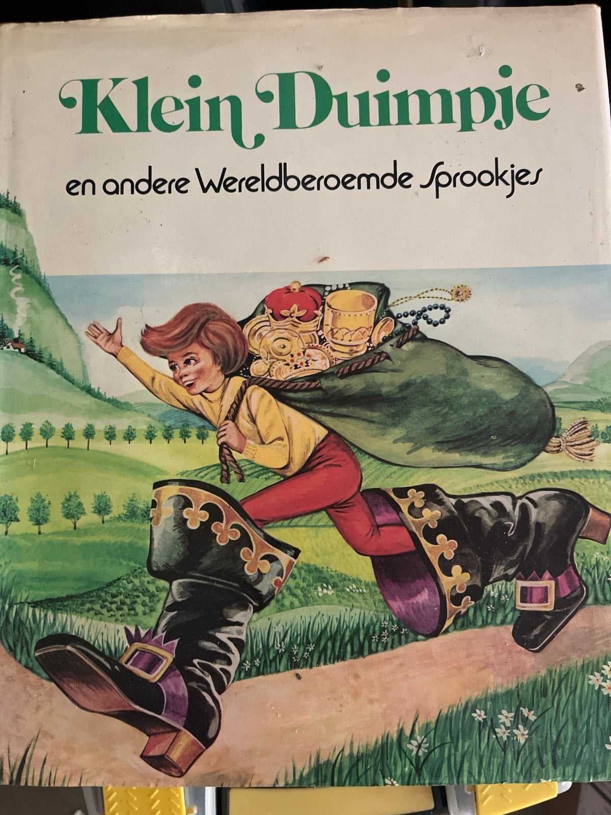 Klein Duimpje en andere Wereldberoemde Sprookjes, Ophalen, Gelezen