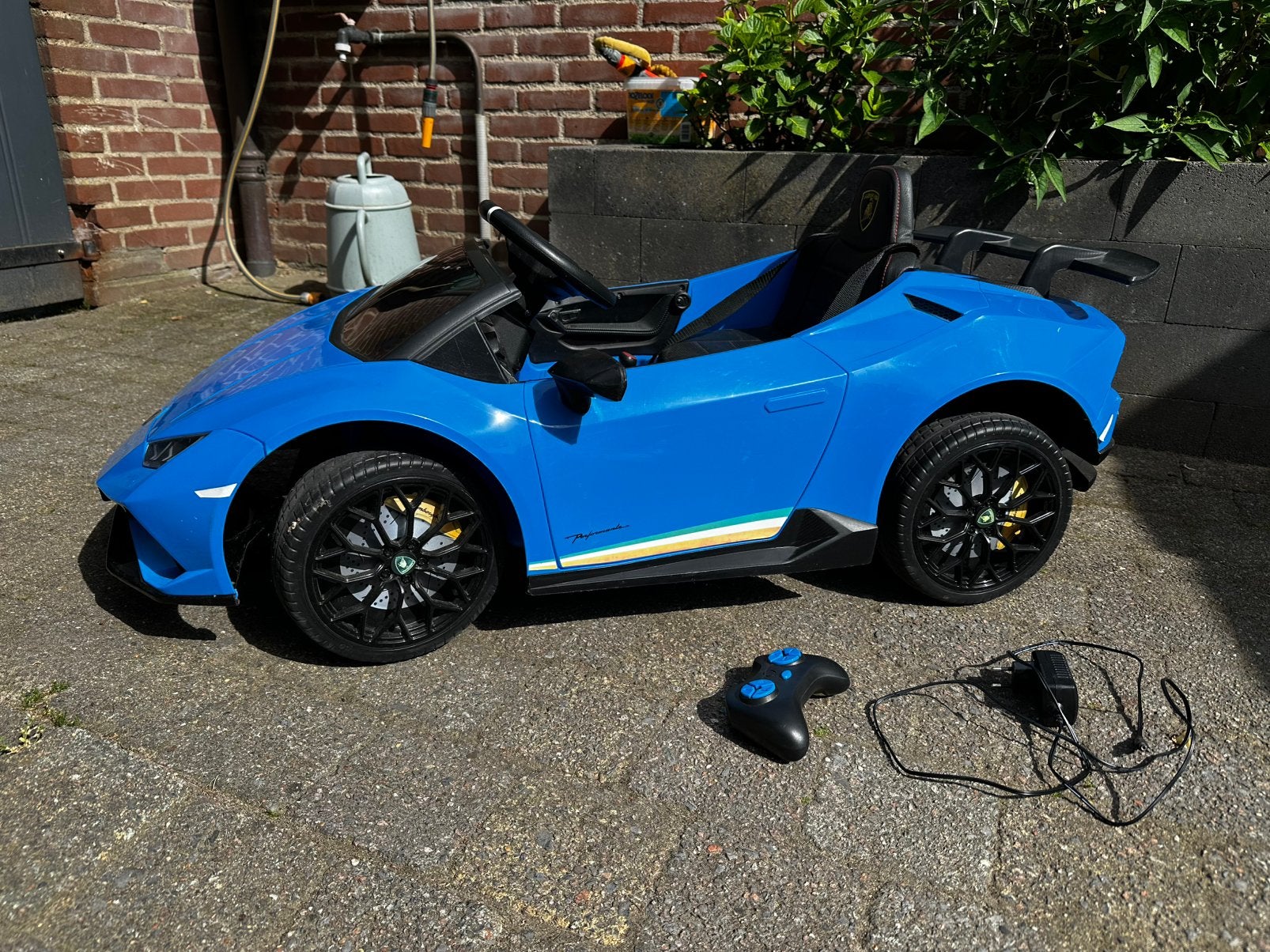 Lamborghini cabrio, Ophalen, Gebruikt
