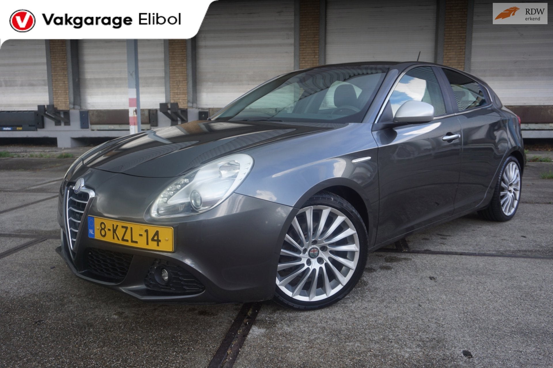 Alfa Romeo Giulietta 2.0 JTDm Distinctive, Auto's, Alfa Romeo, Euro 5, Stof, 4 cilinders, Bedrijf