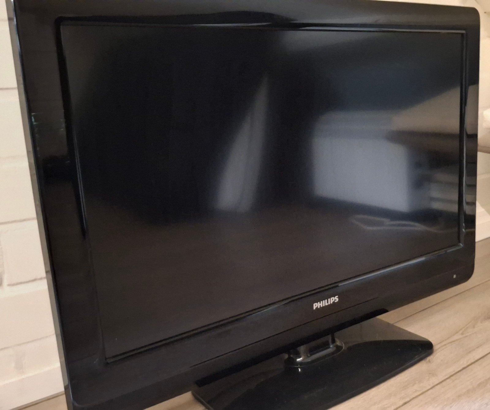 Defecte Philips TV - Voor onderdelen of reparatie, Ophalen, Philips, LCD, Niet werkend