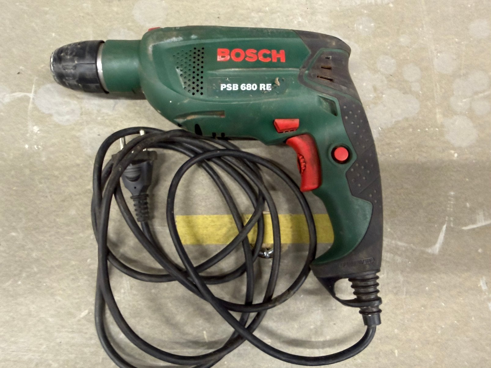 Bosch psb 650 re klop boormachine 230v, Doe-het-zelf en Verbouw, Gereedschap | Boormachines, Ophalen, Boor- en Schroefmachine