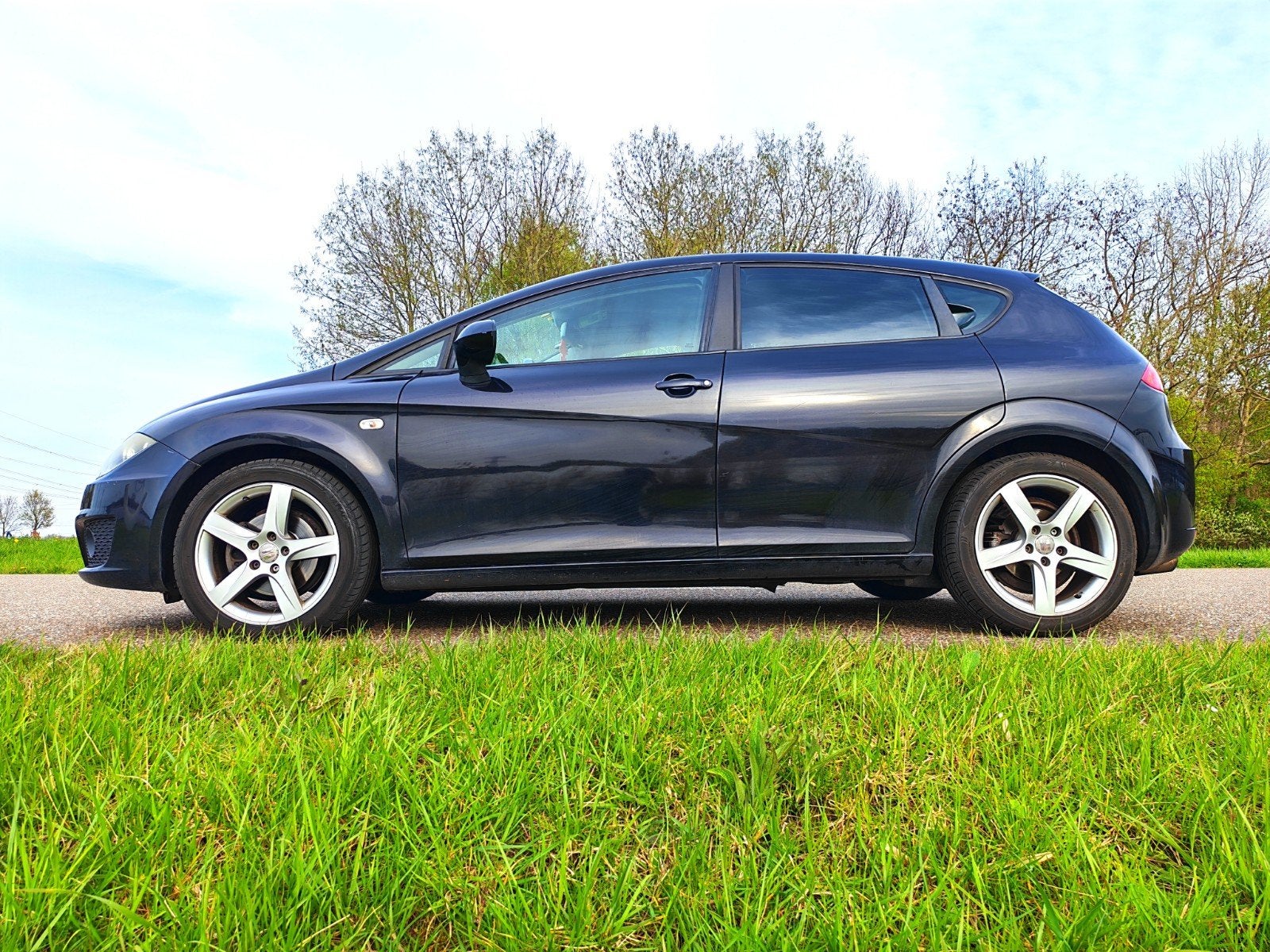 Leon 1.4 TSI  2009 APK 07-2027 Nieuwe Koppeling  Banden, 125 pk, 4 cilinders, Leon, Zwart