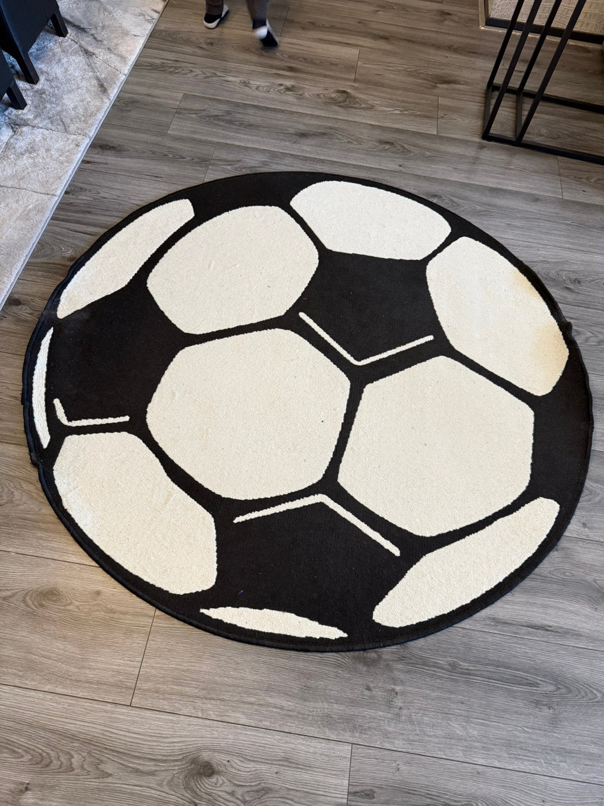 Voetbal tapijt/kleed, Ophalen, Zo goed als nieuw, Rond, 100 tot 150 cm