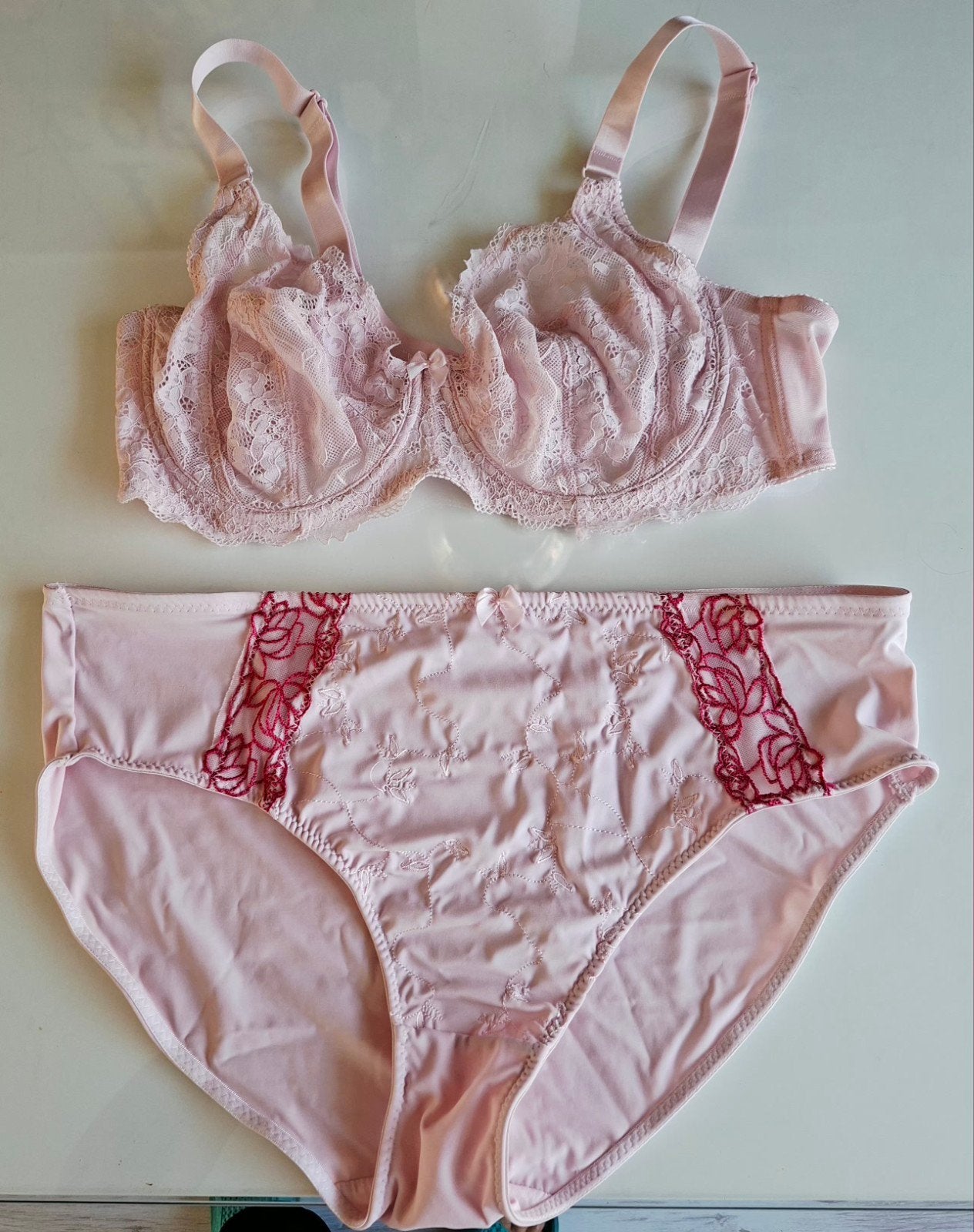 Rose lingerie set BH 90D en Slip 48, Kleding | Dames, Ondergoed en Lingerie, Janina Plus, Ophalen of Verzenden, Roze, Setje