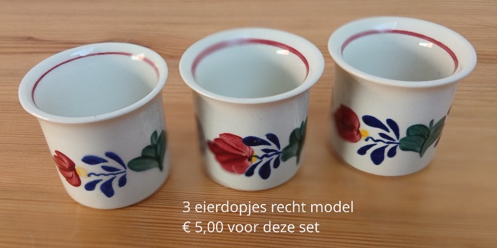 3 boerenbont eierdopjes recht, Gebruikt, Ophalen of Verzenden, Royal Boch, Aardewerk