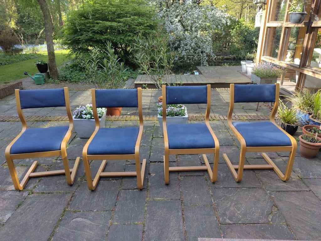 Vintage eetkamerstoelen, Deens ontwerp Club 8, Ophalen, Gebruikt, Blauw, Vier