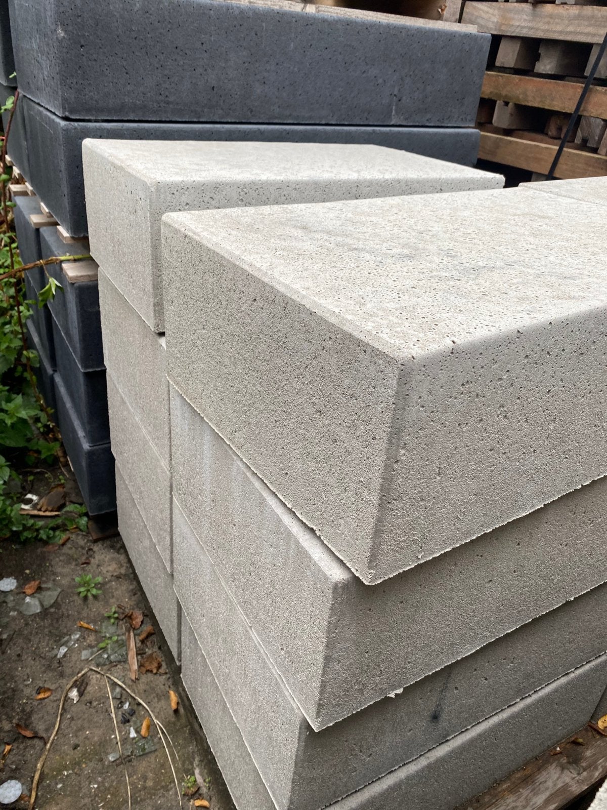 22 stuks Betonnen traptreden 100x50x18 cm, Ophalen of Verzenden, Nieuw, Beton