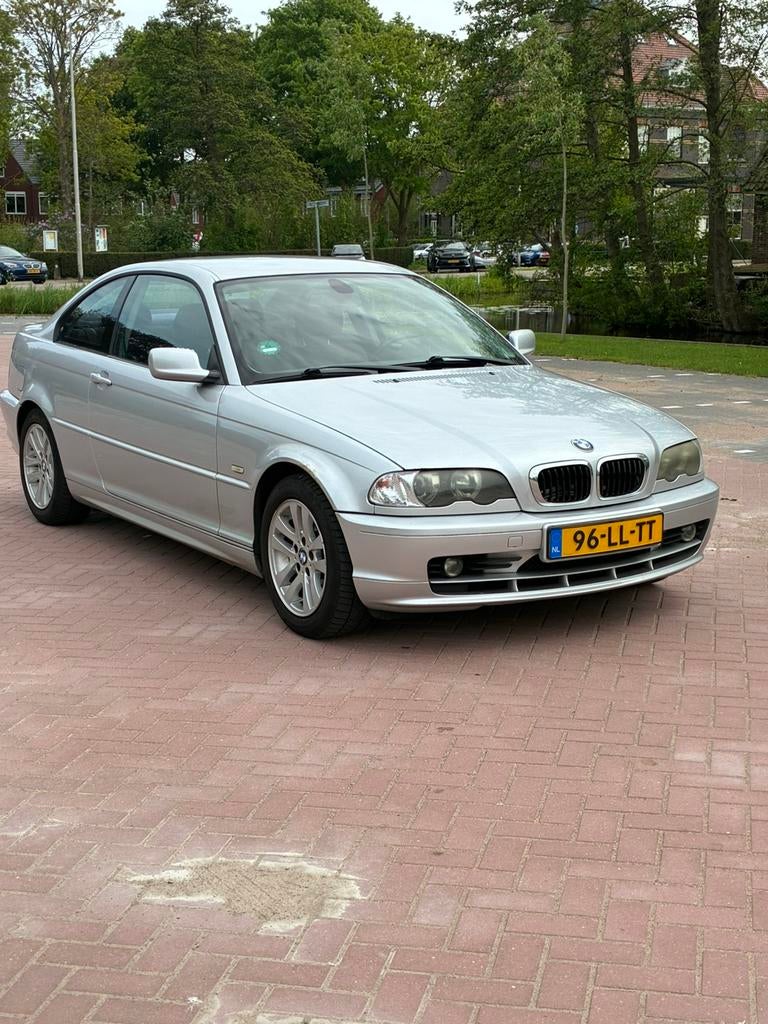 BMW 3-Serie 2.0 CI 318 Coupe 2003 Grijs e46, Auto's, BMW, 1995 cc, Handgeschakeld, Particulier, 1285 kg
