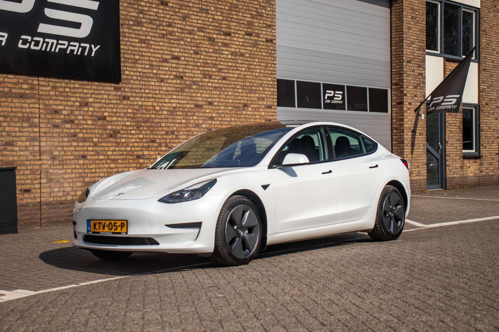 Foto 2 van Tesla Model 3 Standard RWD Plus 60 kWh, SOH 92% Autopilot