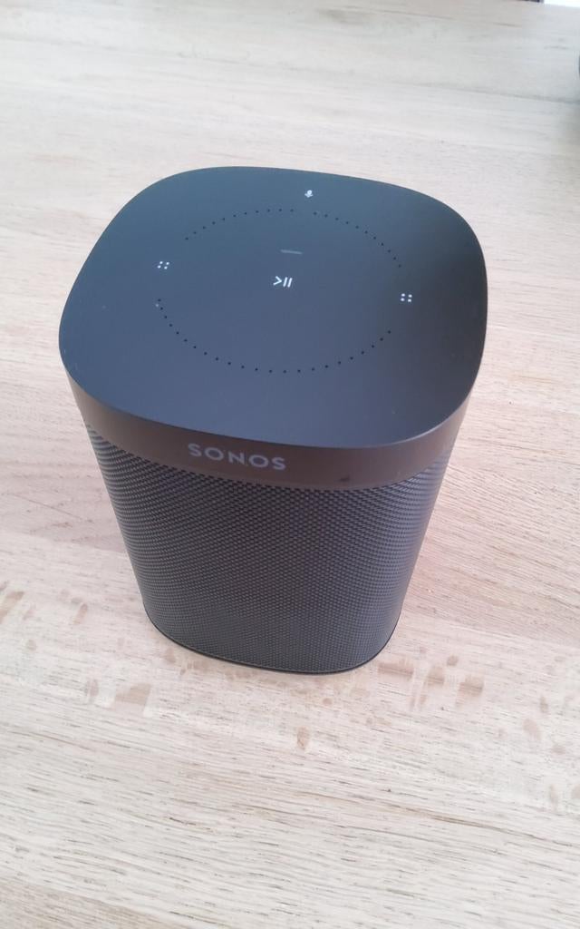 2x Sonos One (Gen2) incl. Flexson muurbeugels, Ophalen, Zo goed als nieuw, Sonos, Minder dan 60 watt