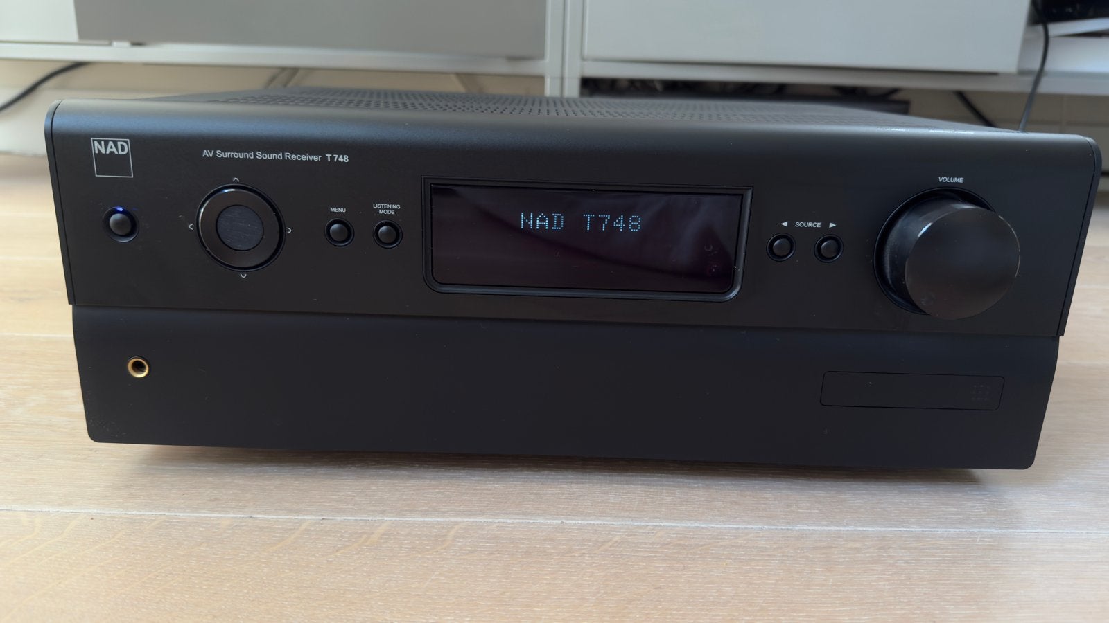 NAD T748 AV Surround Sound Receiver met afstandsbediening, Zo goed als nieuw, 60 tot 120 watt, Ophalen, Overige merken